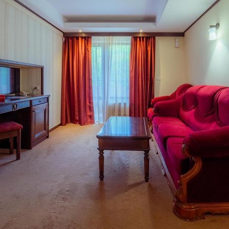 Hotel Perla Slănic-Moldova Εξωτερικό φωτογραφία