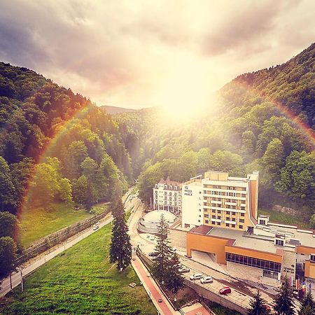 Hotel Perla Slănic-Moldova Εξωτερικό φωτογραφία