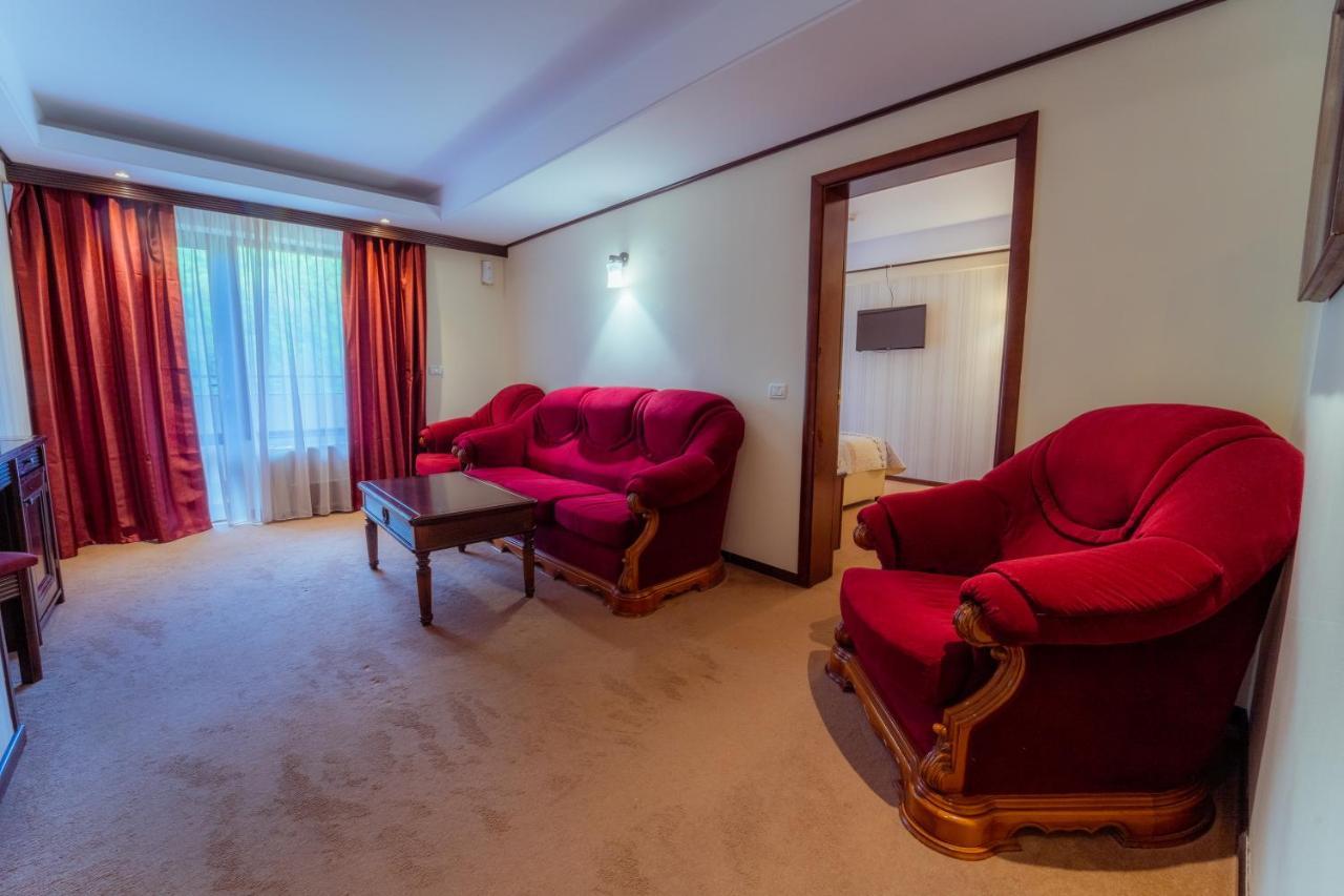 Hotel Perla Slănic-Moldova Εξωτερικό φωτογραφία