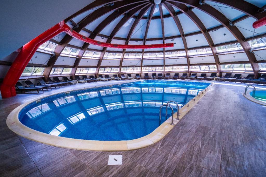 Hotel Perla Slănic-Moldova Εξωτερικό φωτογραφία