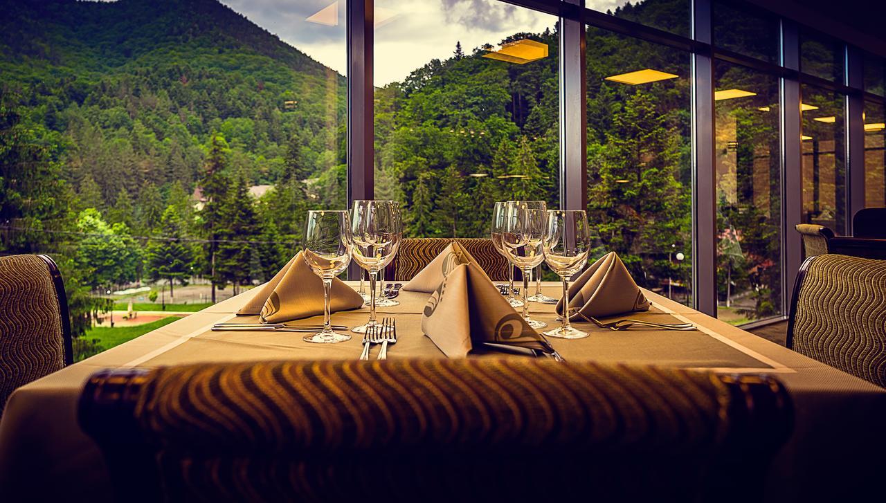 Hotel Perla Slănic-Moldova Εξωτερικό φωτογραφία
