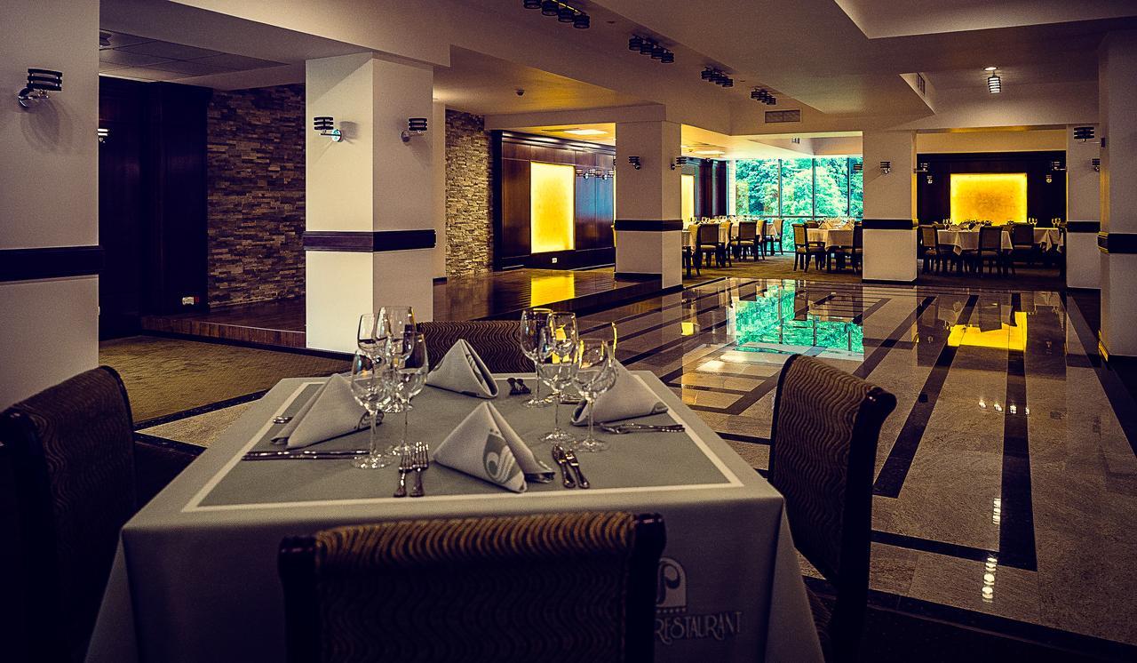 Hotel Perla Slănic-Moldova Εξωτερικό φωτογραφία