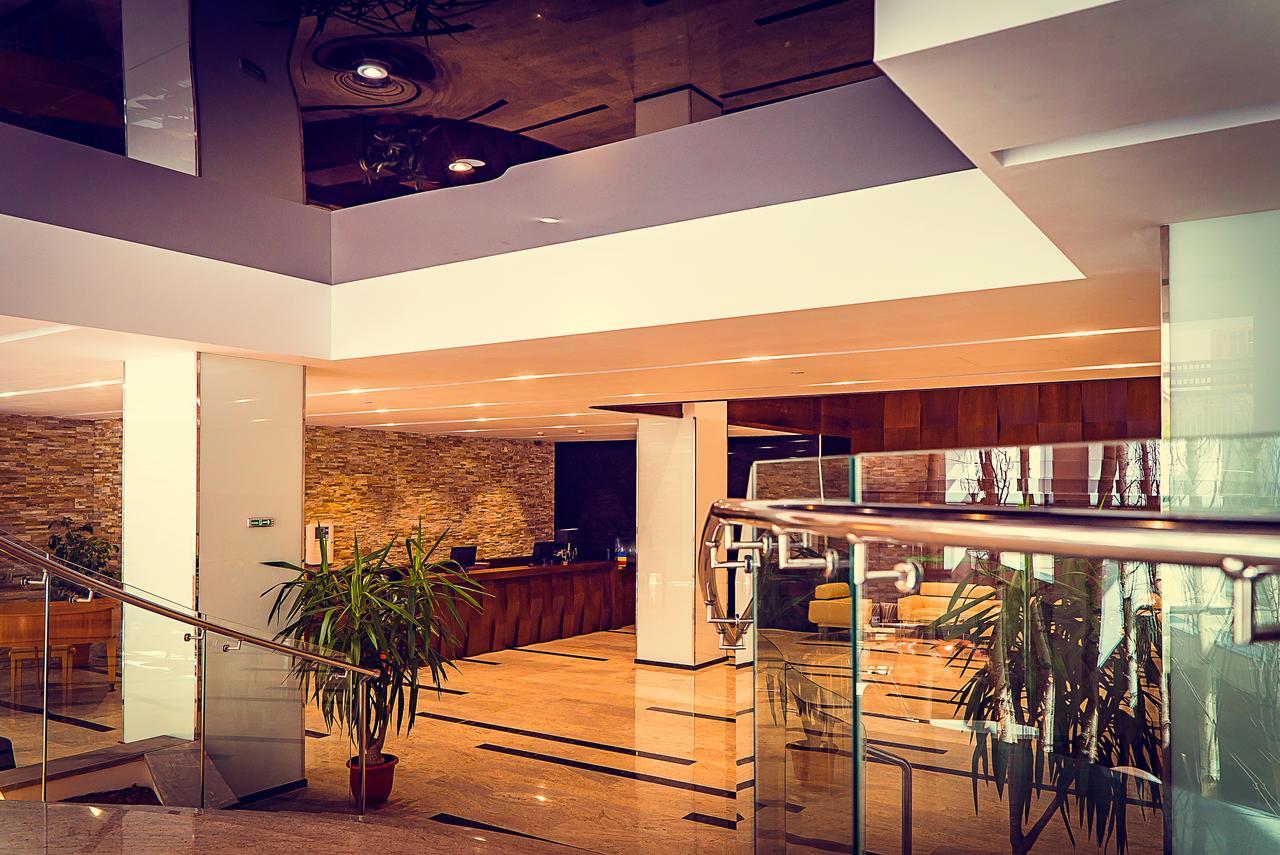 Hotel Perla Slănic-Moldova Εξωτερικό φωτογραφία