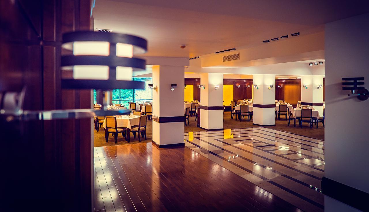 Hotel Perla Slănic-Moldova Εξωτερικό φωτογραφία